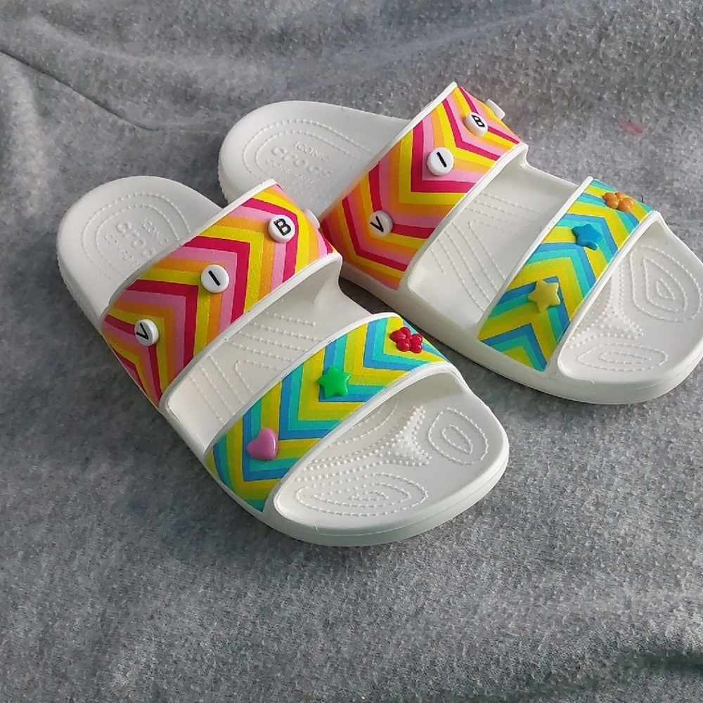 CROCS White and Yellow Chevron Sandals
